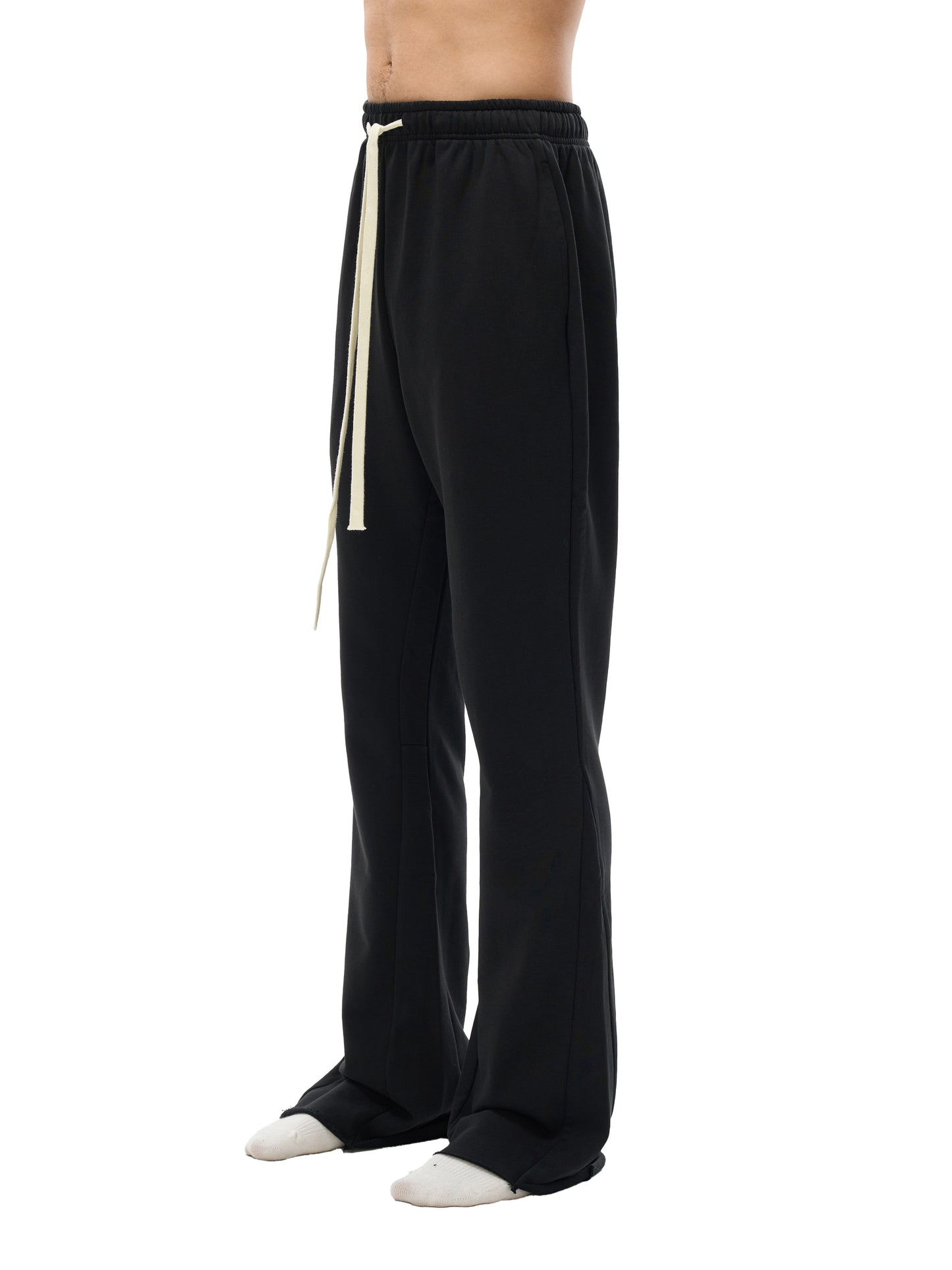 NIVÉ Flared Sweatpants