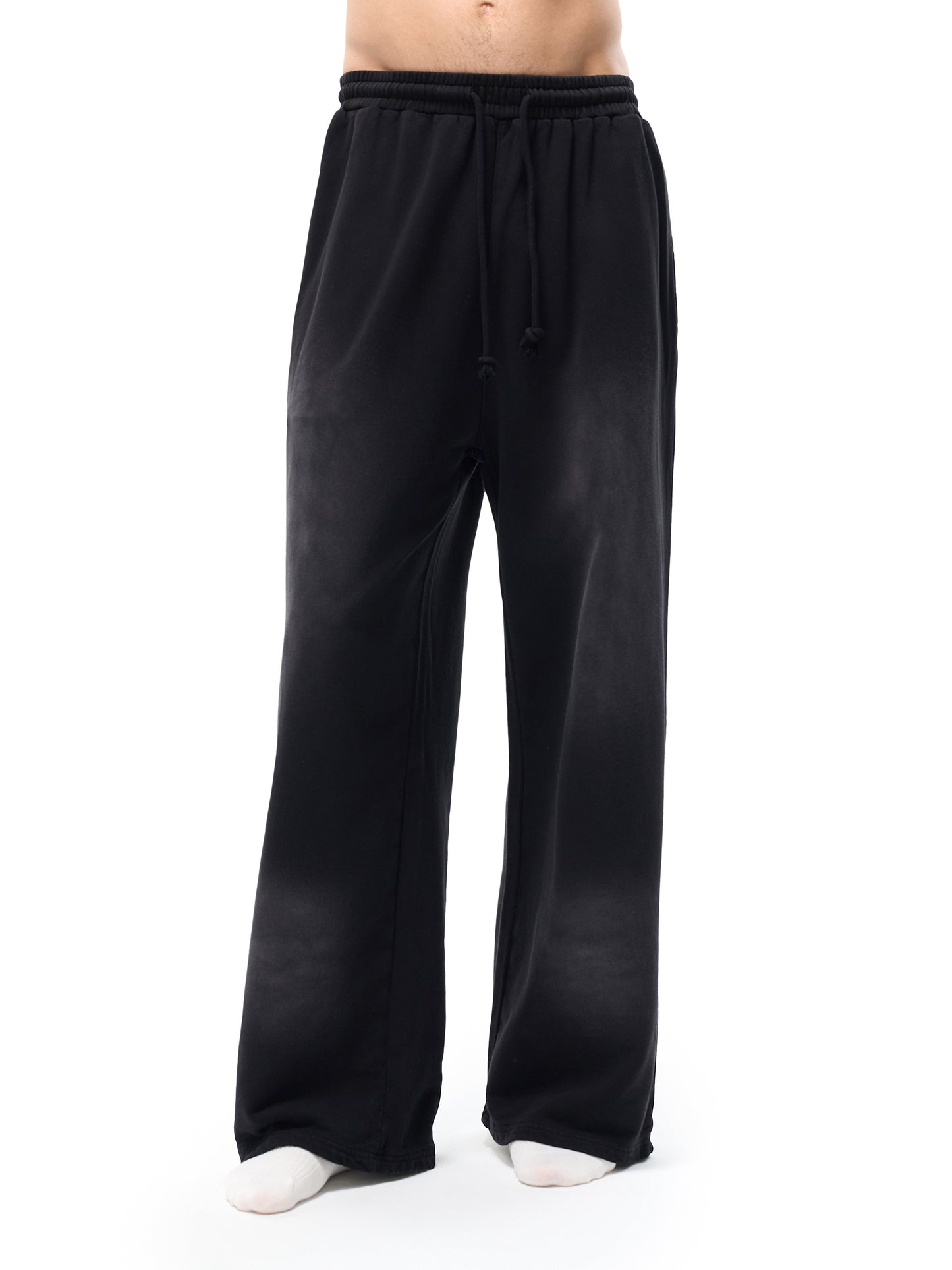 NIVÉ CORE LOGO SWEATPANTS